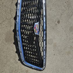 2019 T0 2022 CADILLAC XT4 BLACK AND CROME CAMERA SPORT GRILLE OEM 