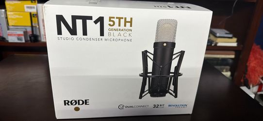 RØDE NT1 5th Gen Large-Diaphragm Studio Condenser Microphone - XLR & USB Outputs
