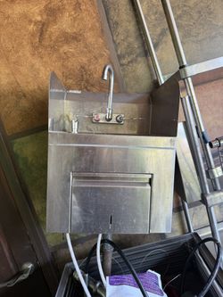 Wall Mount Hand Sink 