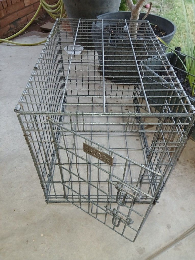 Med Dog Kennel Metal