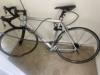 Scattante R-650 Road Bike – Lightweight Aluminum Frame – Shimano Sora – Excellent Condition