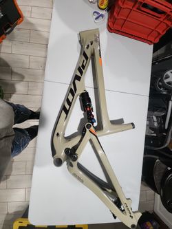 Pivot Firebird Size L