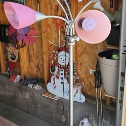 Tree floor lamp 5 pink shades /w bulbs