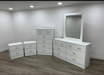 ⚫️DRESSER WITH MIRROR,  CHEST AND TWO NIGHTSTANDS  ⚪️ CÓMODA CON ESPEJO,  GAVETERO  Y DOS MESITAS DE NOCHE ⚫️
