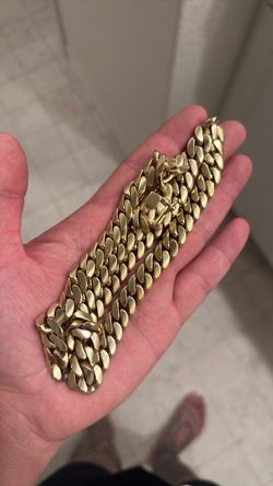 Gold over 950. Silver Cuban