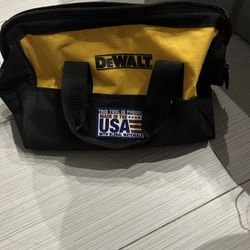 DeWalt Heavy Duty 13” Tool Bag