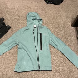 Nike Tech Size Medium 