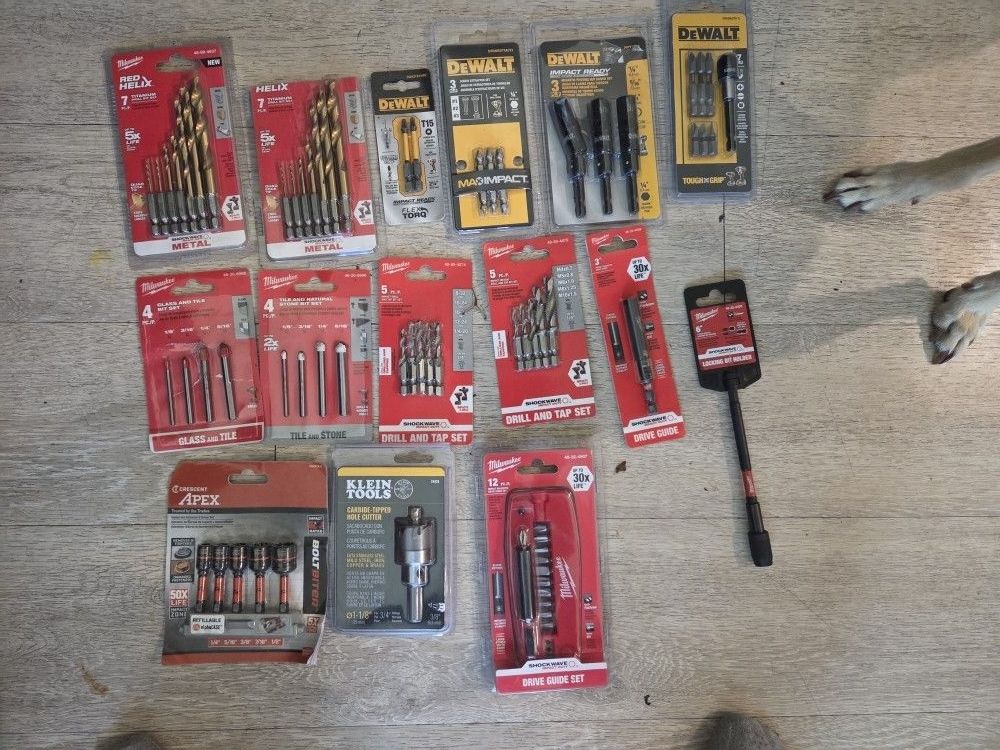 DRILL BITS Milwaukee Switch Blade Hole Saws Plus
Kobalt Assorted Milwaukee Dewalt Bosch And Makita Impact And Drill Bits tools plumbing, hvac , brand