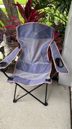 Folding chair with cupholders