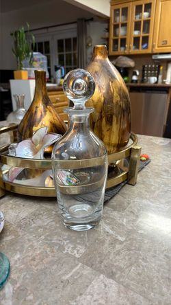Clear Glass Decanter with Ball Stopper