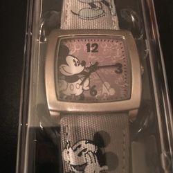 RARE, New, Never Worn, “Limited Edition” Disney Parks Analog Watch