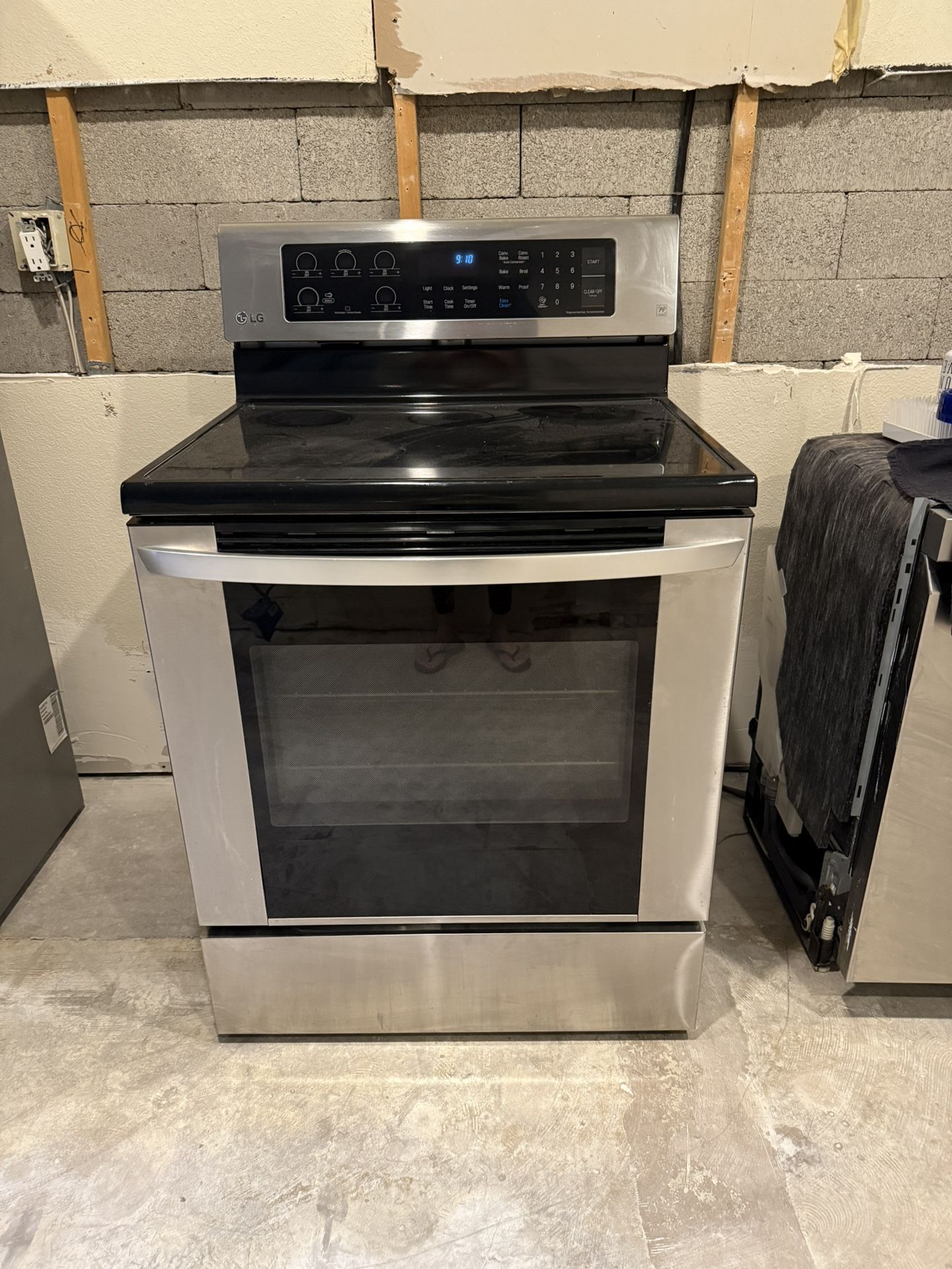 LG Stove/Oven