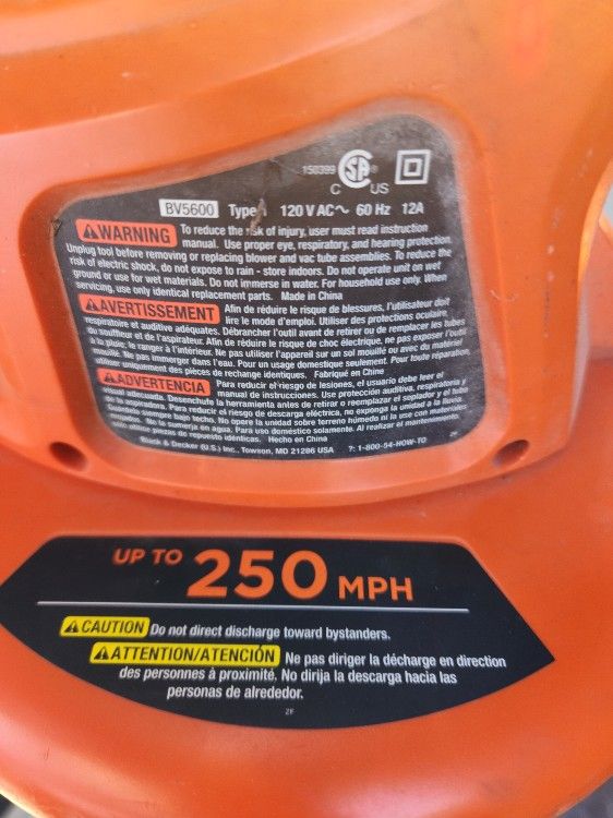 Black and Decker Electric Leaf Blower BV5600 for Sale in San