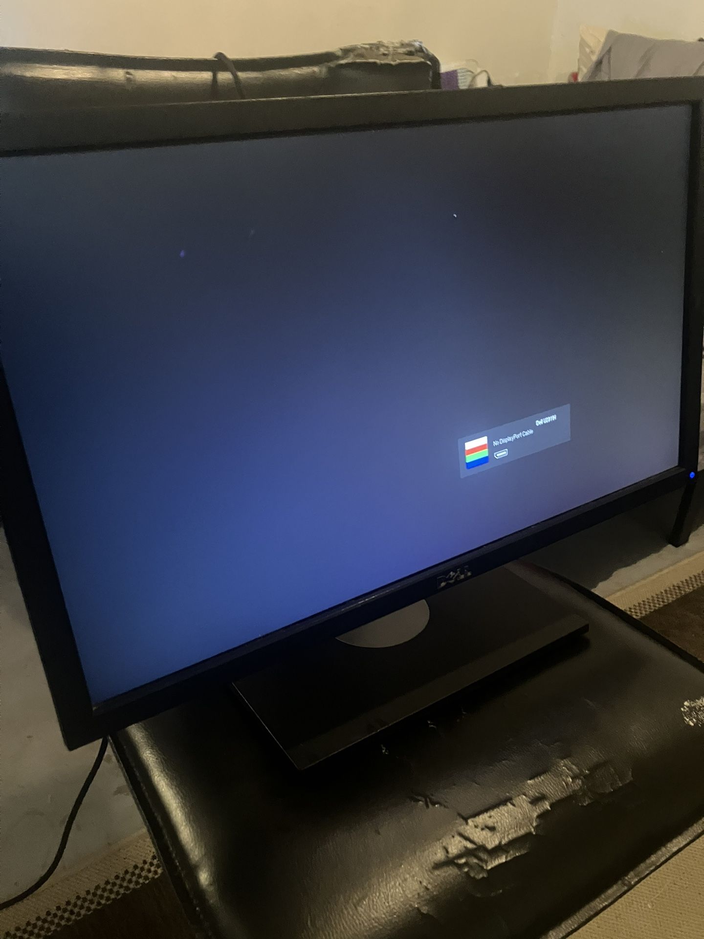 Adjustable Dell monitor [no hdmi] perfectly working