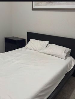 Queen bed set