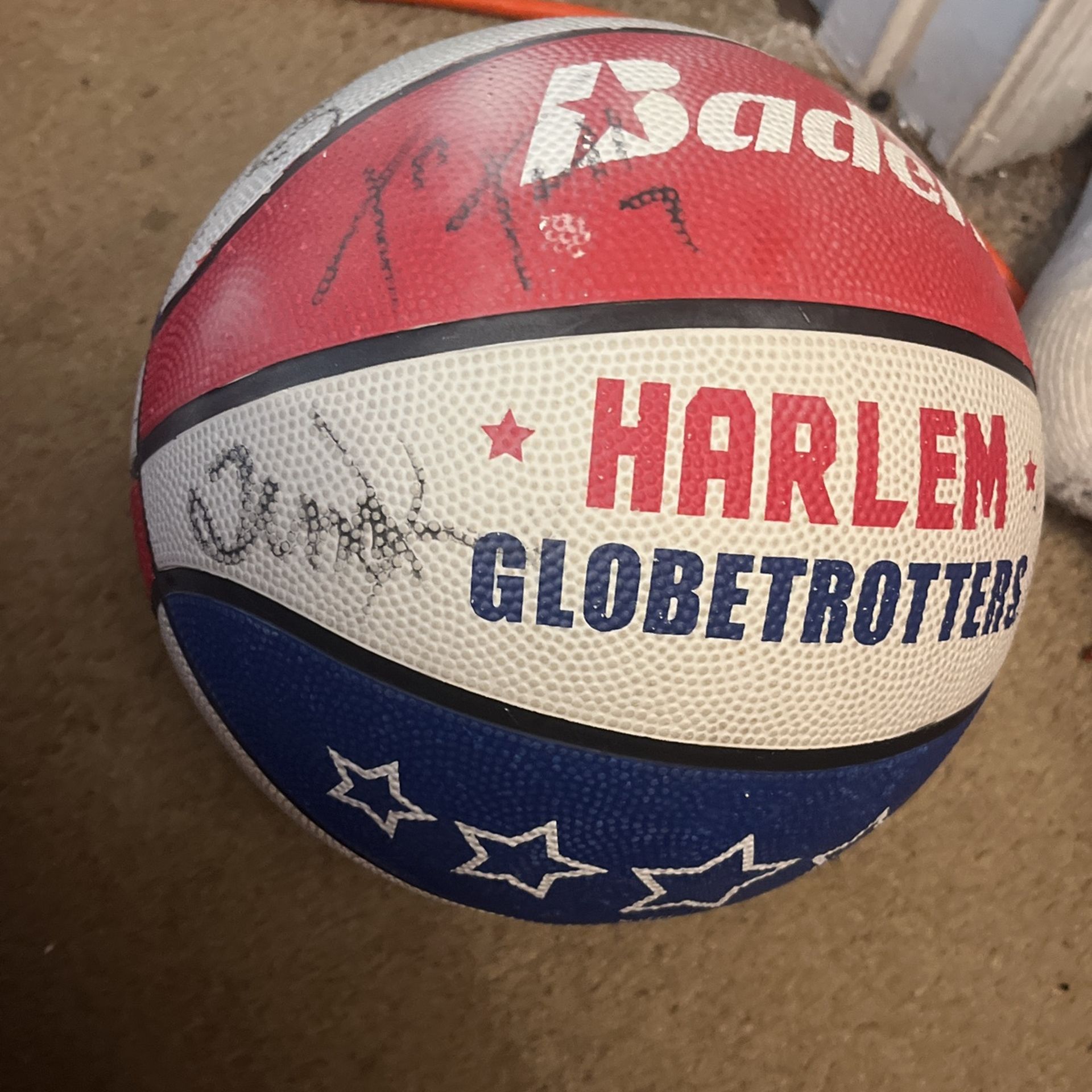 Signed Harlem Globe Trotters Ball