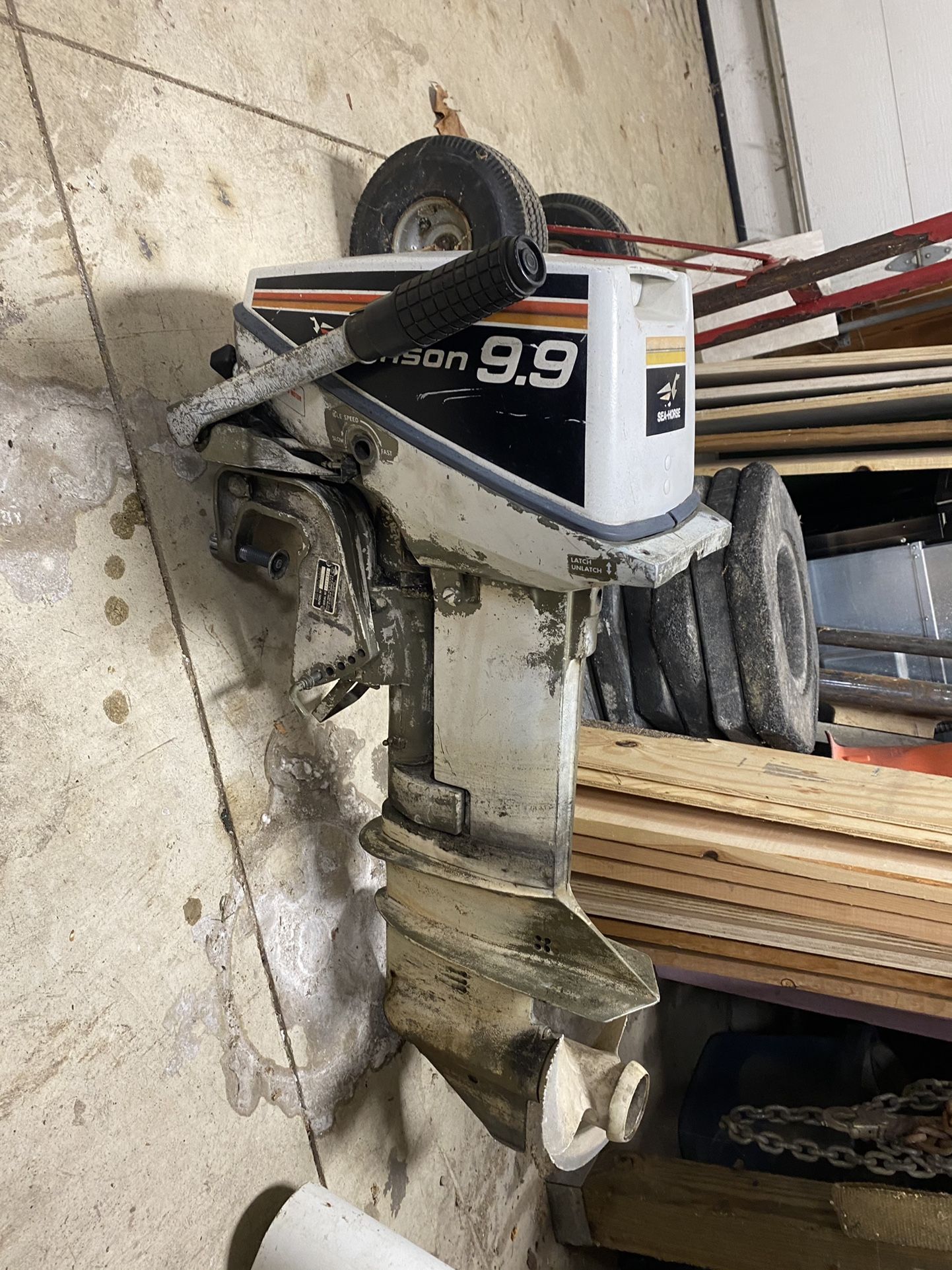 1970 Johnson 9.9 Hp 2-Stroke Outboard Motor