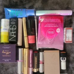 LADIES MAKE-UP EACH PIECE $20