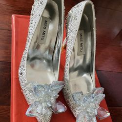 Brand New Cinderella High Heels Size 6