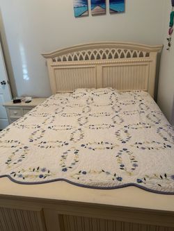 Queen size Bed
