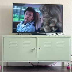 43” hi Sense Google TV Like New With Box 