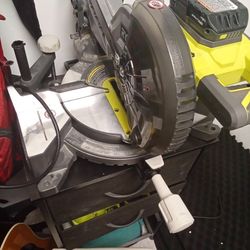 Cordless Miter Saw