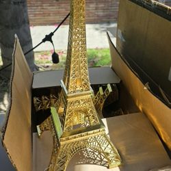 Eiffel Tower Centerpieces 