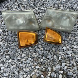 2005 Ford Ranger Headlight Lens
