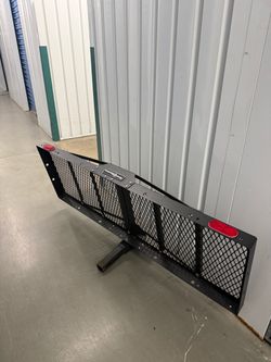 Hitch cargo basket