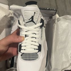 Jordan 4 Military Black