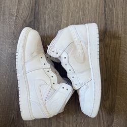 White Jordan Size 4.5y