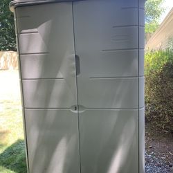 Rubbermaid Shed Compact Vertical