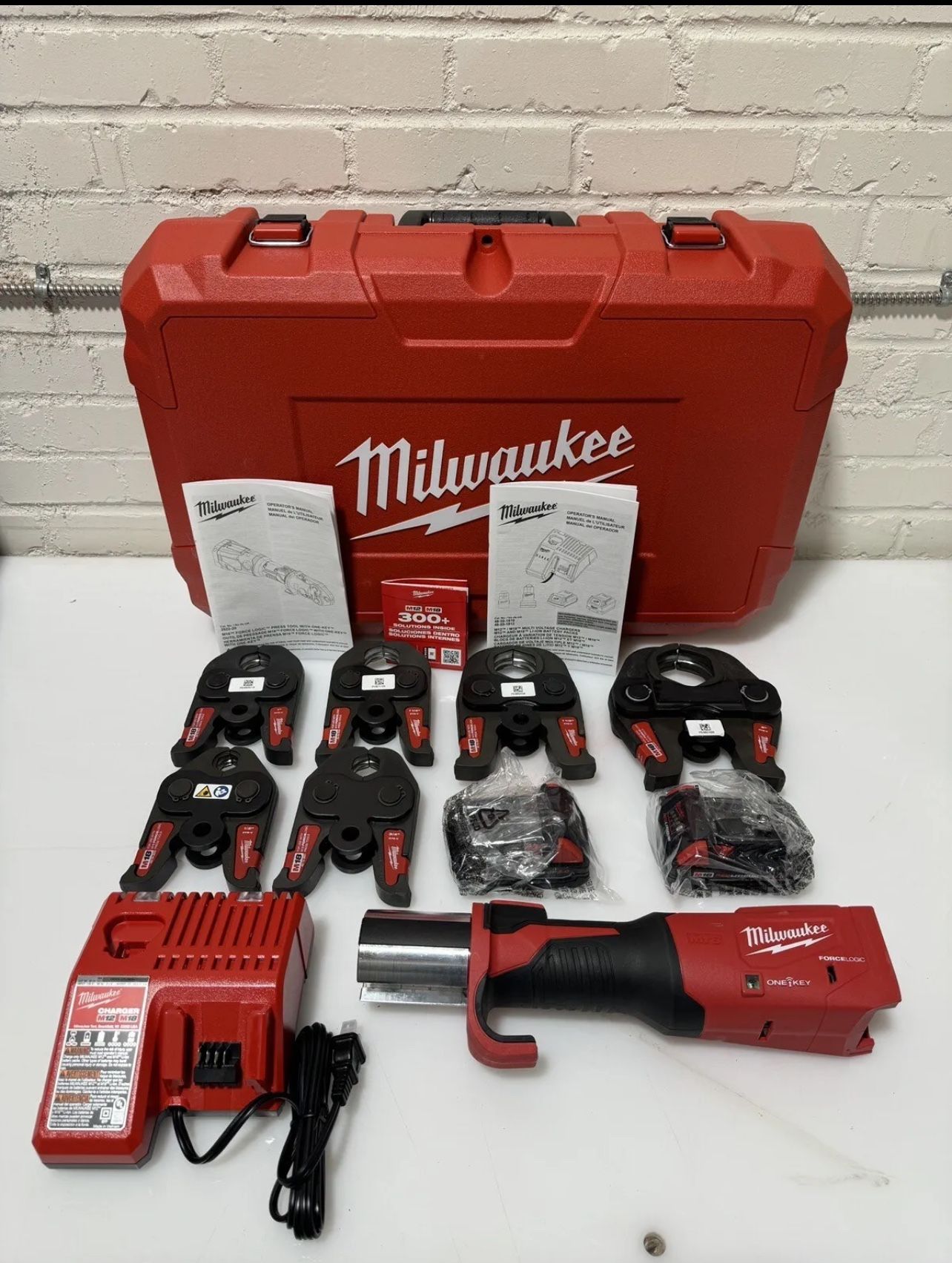 Milwaukee ProPress Tool