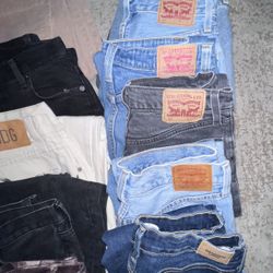 Levis Jeans Lot - womens