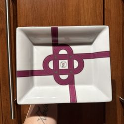 Louis Vuitton Accessories Holder (Keys, etc).