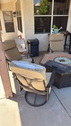 Fireplace with four chairs