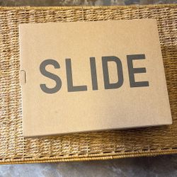 Yeezy Slide 