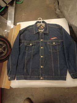 HOT WHEELS 35th anniversary Levi jacket double X size excellent condition only wore it at the 2003 convention when I purchase it it's been in my close