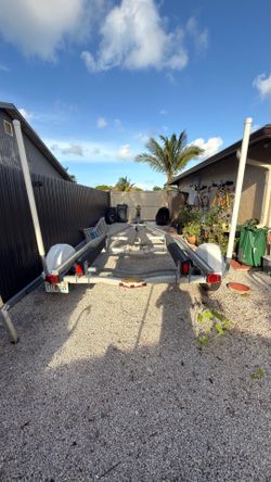 Boat trailer