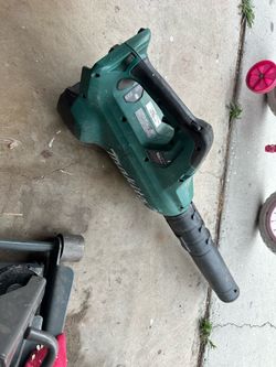 Makita brushless blower