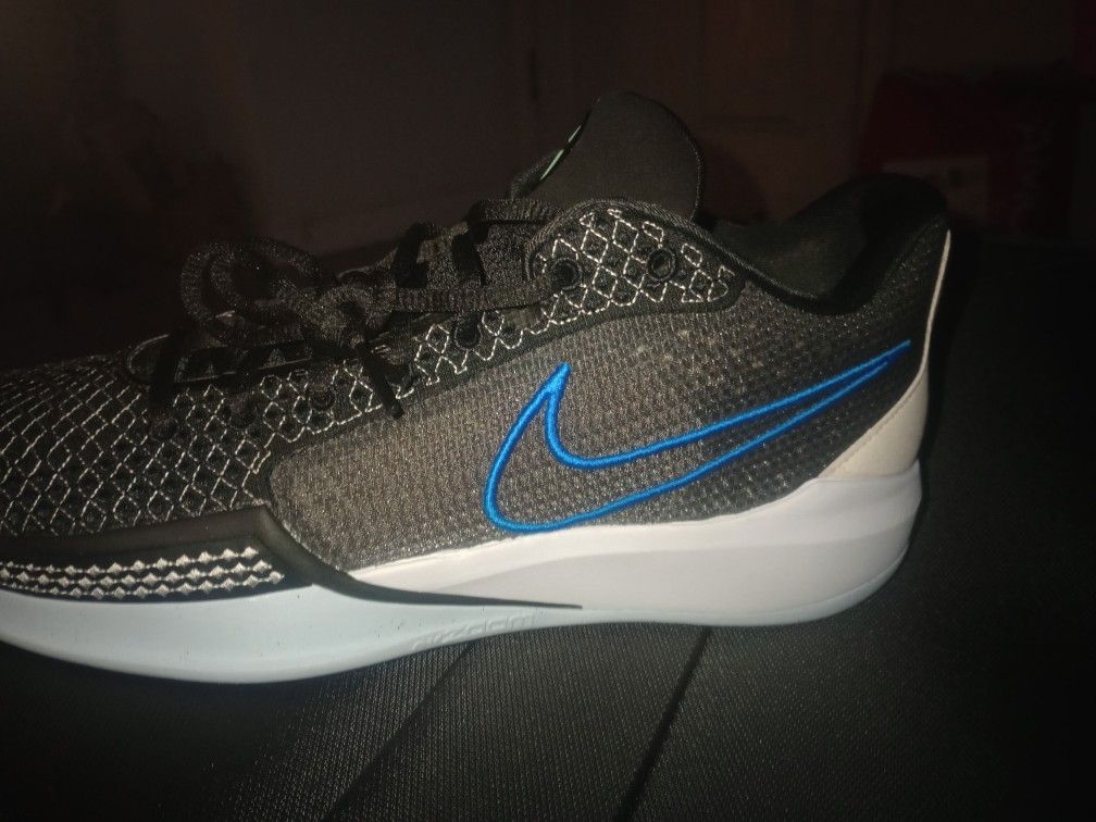 Sabrina Nike 1 Basketball Ball Shoes Size 13