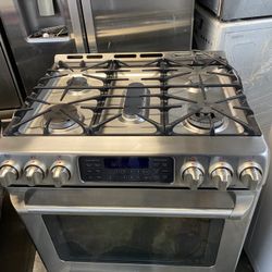 Stove 30 Inch GE Negotiable 3 Months Of Warranty 