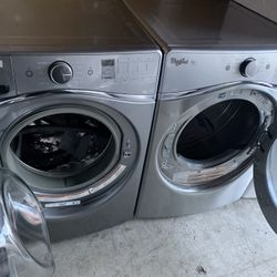Whirlpool Washer & Electric Dryer 