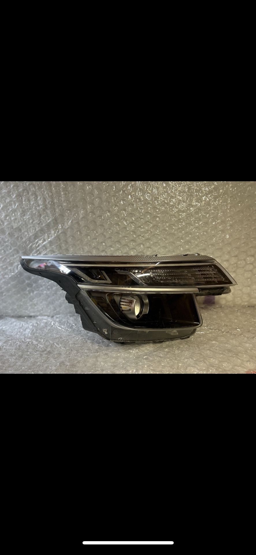 2020-2021-2022-2023 KIA SELTOS RIGHT PASSENGER HEADLIGHT HALOGEN LED DRL BLACK OEM