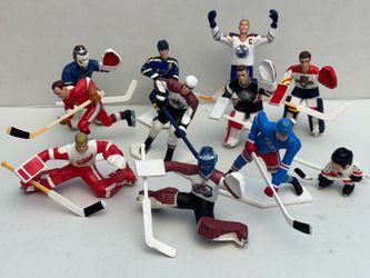 Wayne Gretzky, Patrick Roy — Loose NHL SLU Starting Lineup Lot