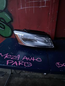 2013 2016 Audi q5 passenger right headlight