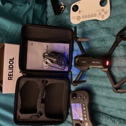 Drone With Controller (screen)