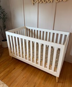 Delta Essex 4-in-1 convertible crib + mattress