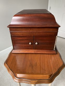 1913 VICTOR VICTROLA