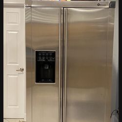 Like New Monogram Refrigerator 